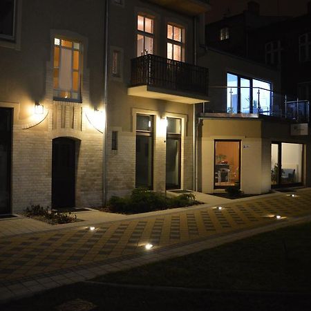 Homewell Apartments Pod Szczerbatym Poznan Exterior foto